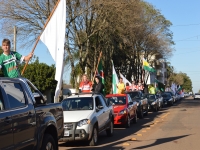 Carreata pelo centro de Não-Me-Toque divulga a Copa Cotrijal